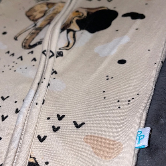 Newborn (fit 0-3) Posh Peanut Perry HTF Elephant Zipper Footie - Picture 5 of 13